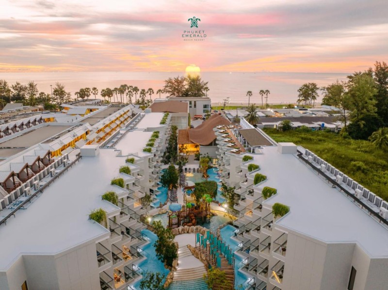 Image: Phuket Emerald Beach Resort