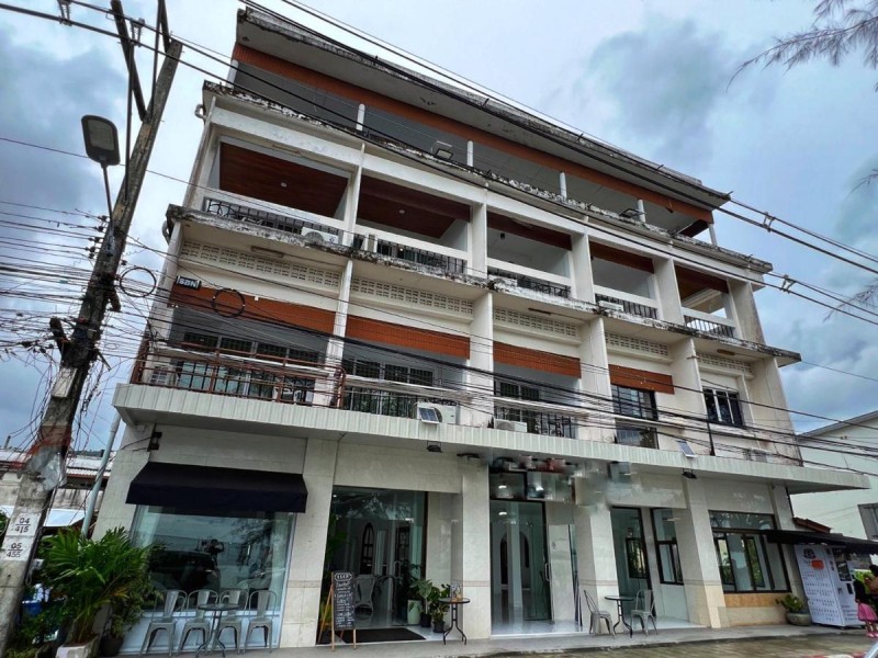 Image: Seaside Palace Hotel