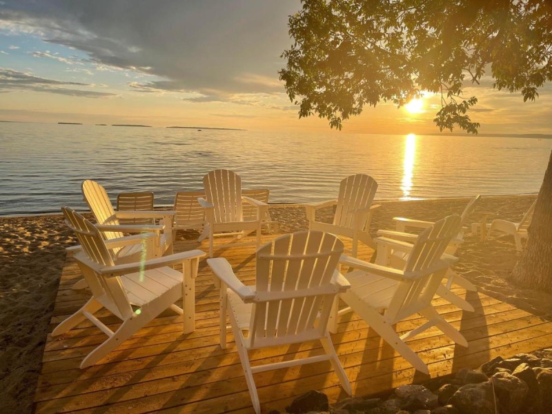 Image: The Finch Beach Resort