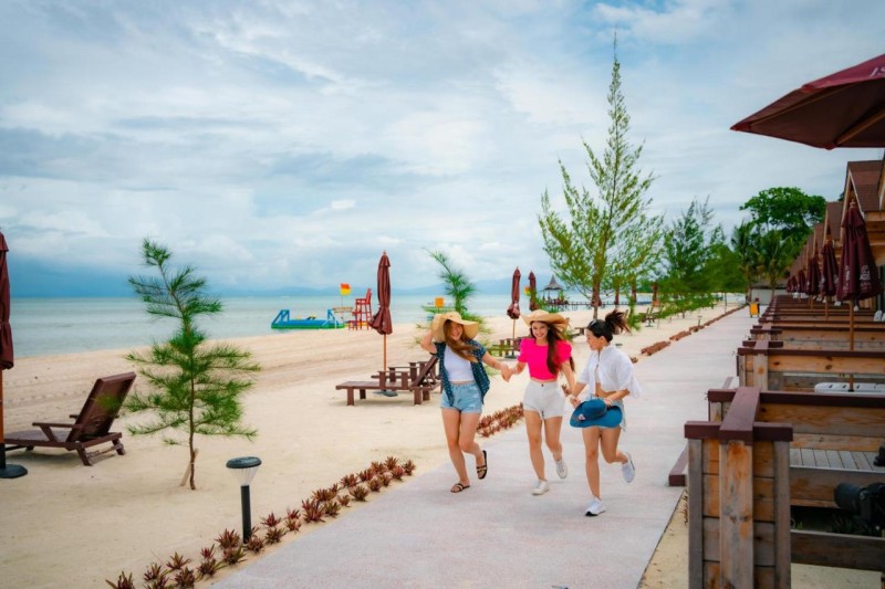 Image: JSK Mantanani Island Resorts Trademark by Wyndham
