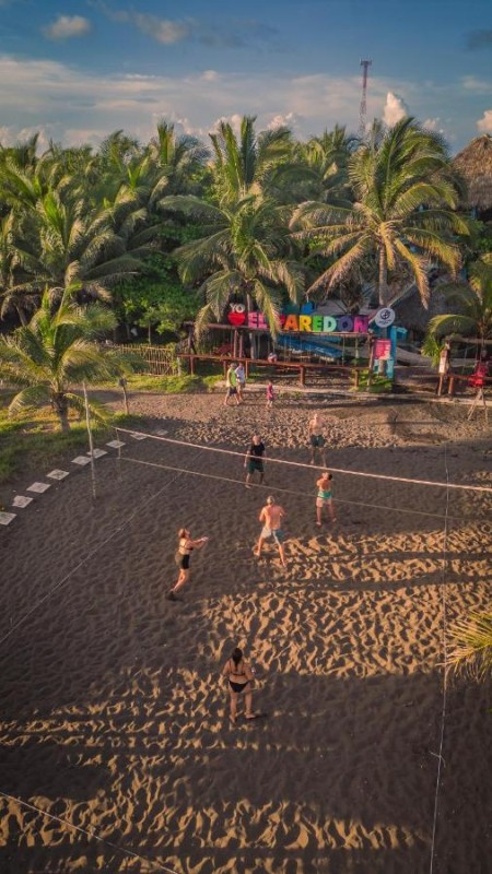 Image: The Driftwood Surfer Beachfront Hostel / Restaurant / Bar, El Paredon