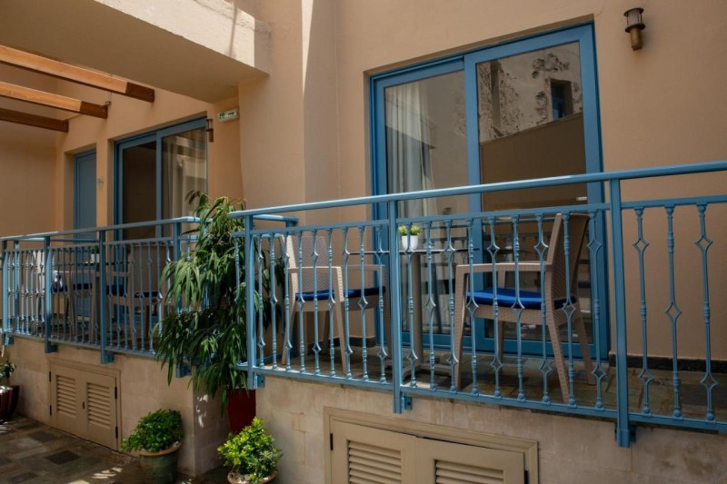 Image: Captain's House Hotel Suites & Apartments