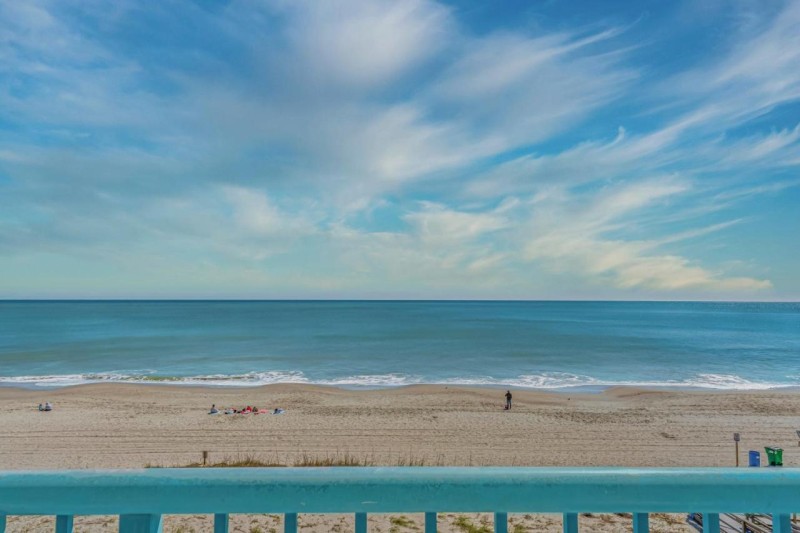 Image: Southern Breeze Ocean Front Hotel